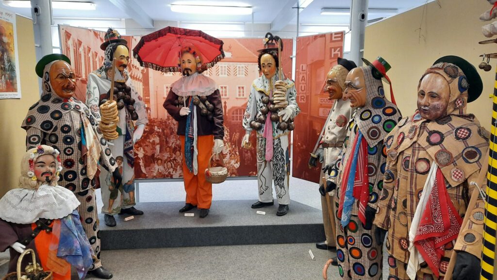 Kulturfahrt Oberndorf Larvenrunde Masken Hansel Schantle Narro