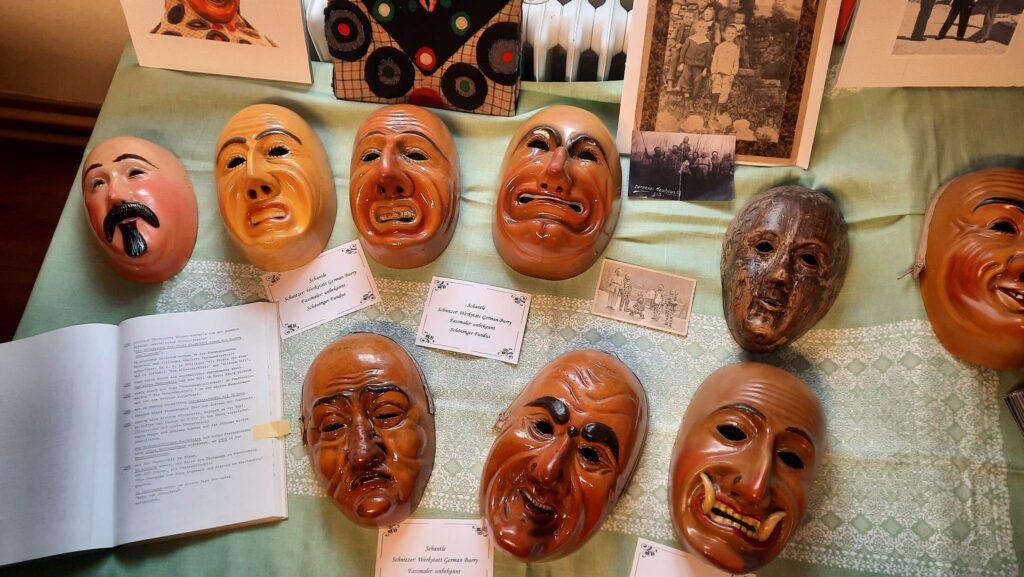 Kulturfahrt Oberndorf Larvenrunde Masken Hansel Schantle Narro