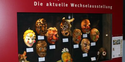 Sonderausstellung im Narrenschopf: Bildhauerfamilie Hasenmaile