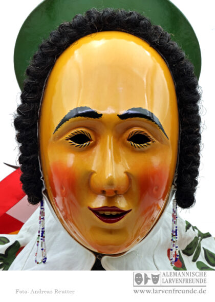 Narro Oberndorf Holzmaske Göhring